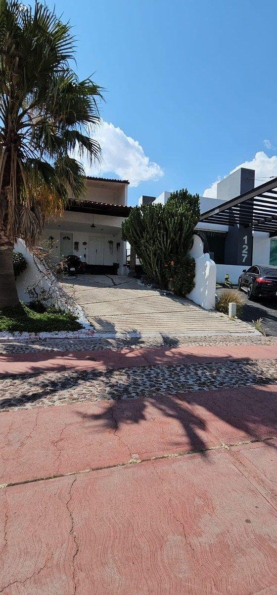 House in Corregidora Municipality, Querétaro, Mexico 2 - 18675452