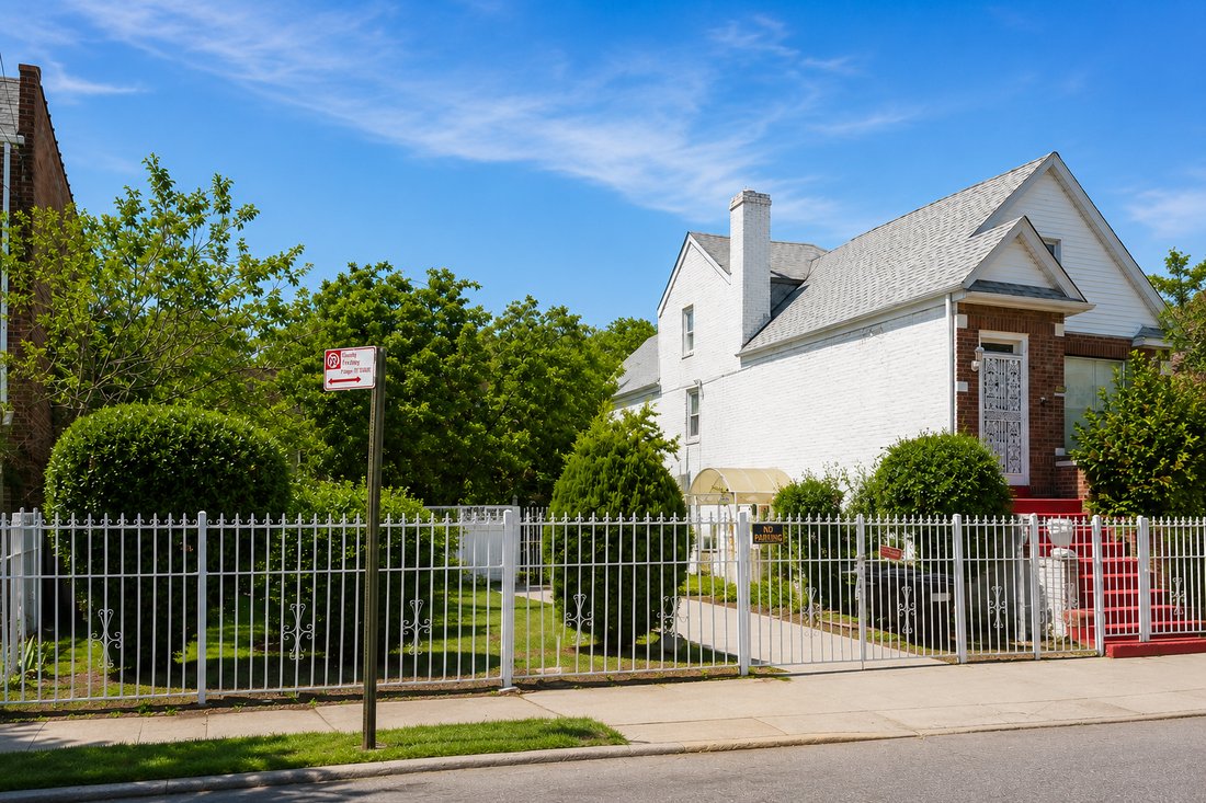 House in New York, New York, United States 2 - 18674937