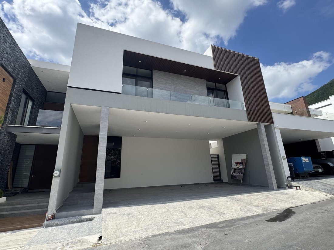 House in Monterrey, Nuevo Leon, Mexico 2 - 18675472