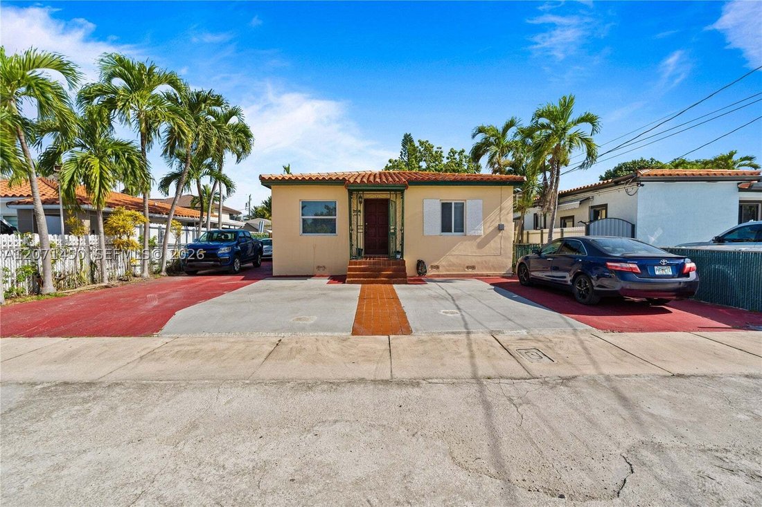 House in Miami, Florida, United States 1 - 18676810
