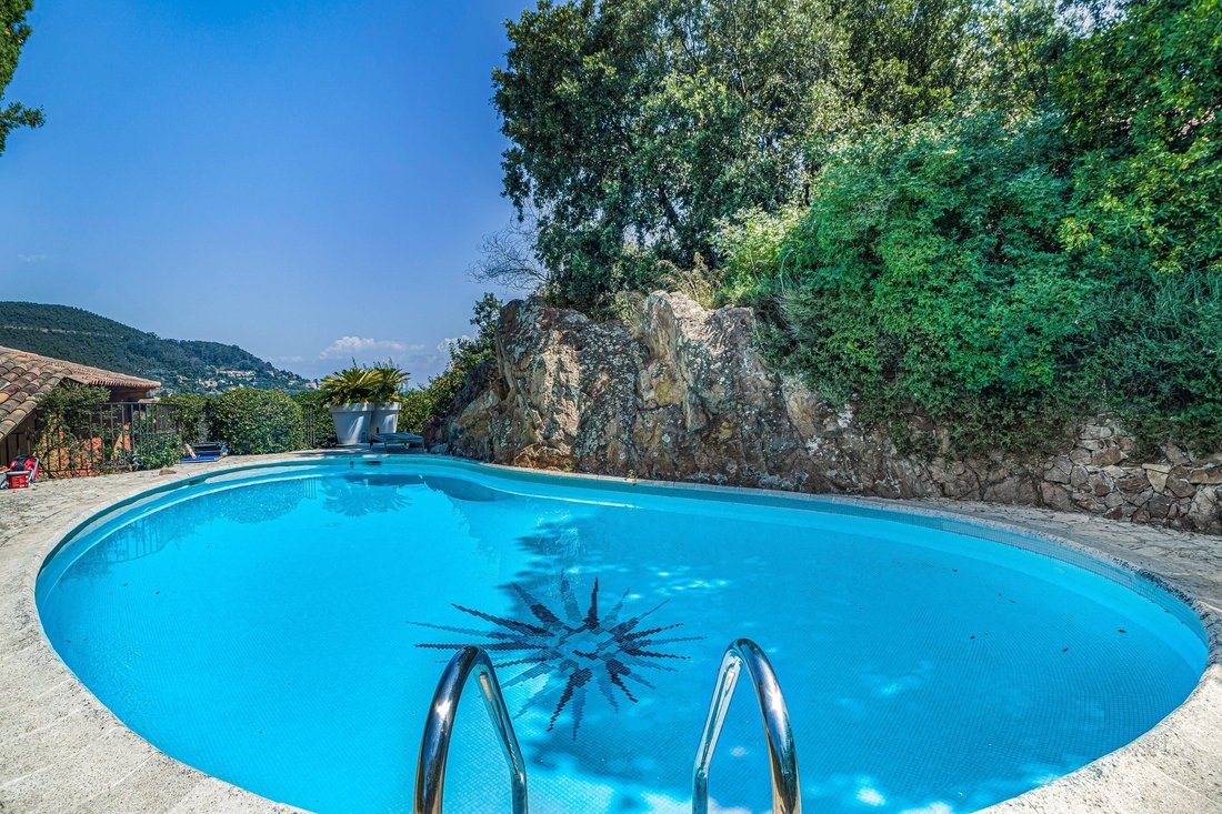House in Théoule-sur-Mer, Provence-Alpes-Côte d'Azur, France 5 - 18675654