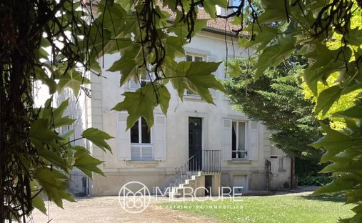 Finca en Leclerc-Centre Ouest, Brie-Comte-Robert, Francia 1
