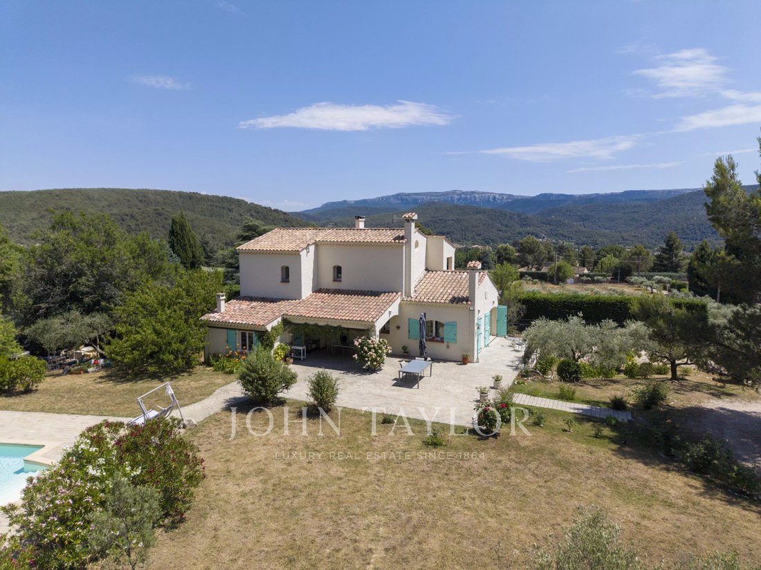 House in Saint-Zacharie, Provence-Alpes-Côte d'Azur, France 2 - 18203136