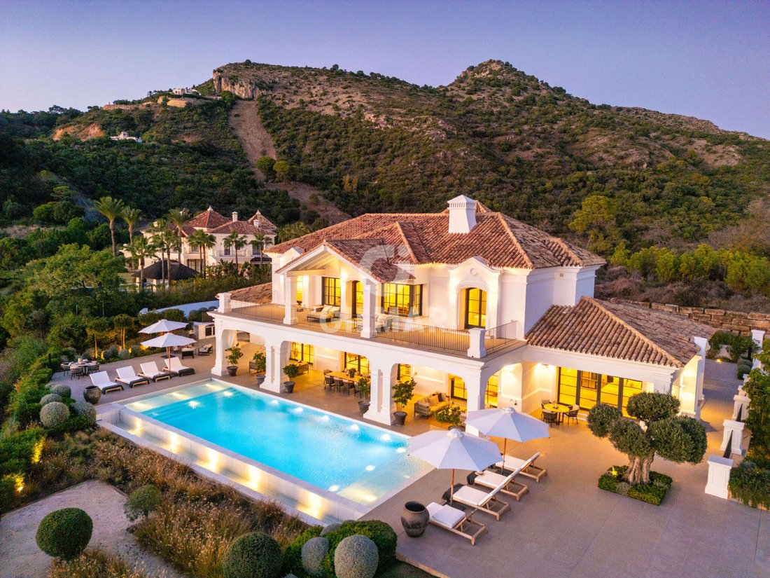 Villa in Estepona, Andalusia, Spain 1 - 18678625