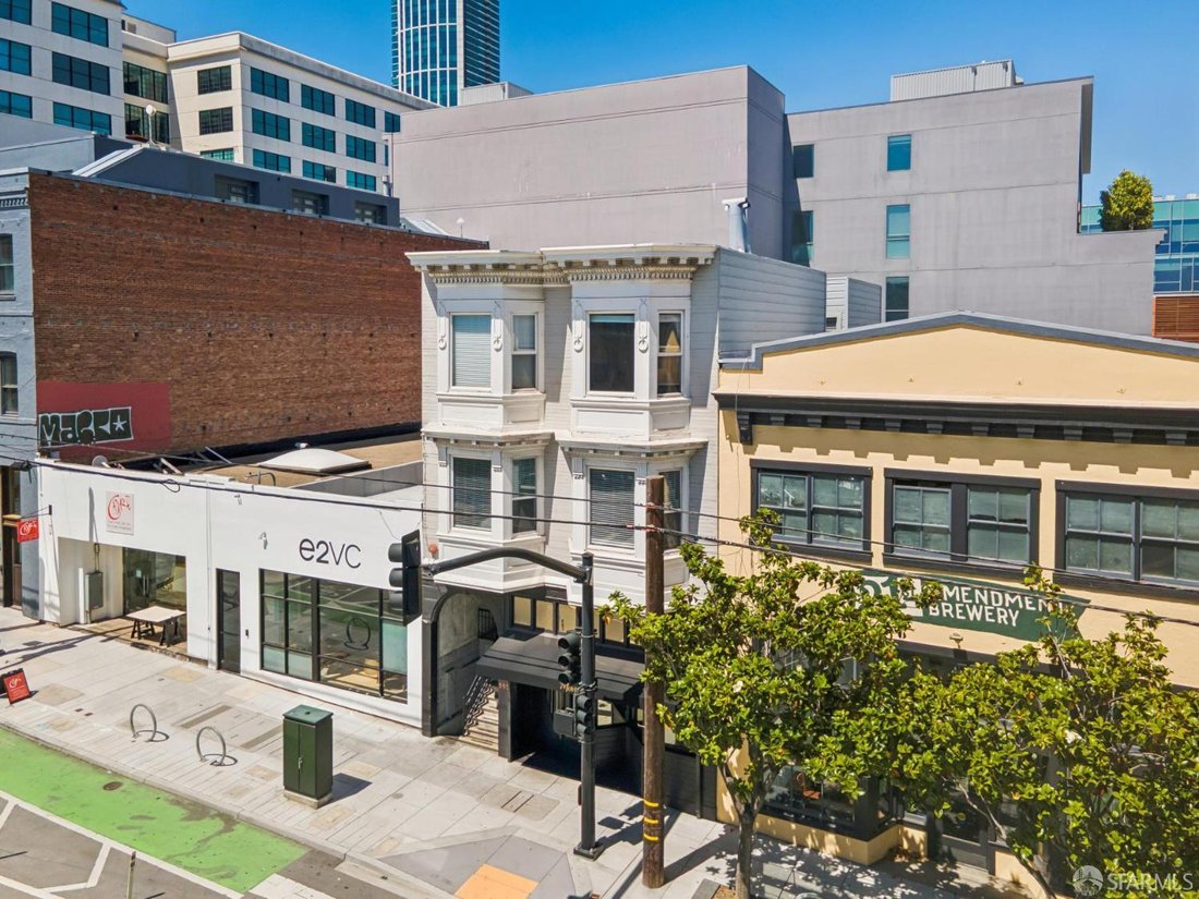 San Francisco, California, United States 5 - 18676413