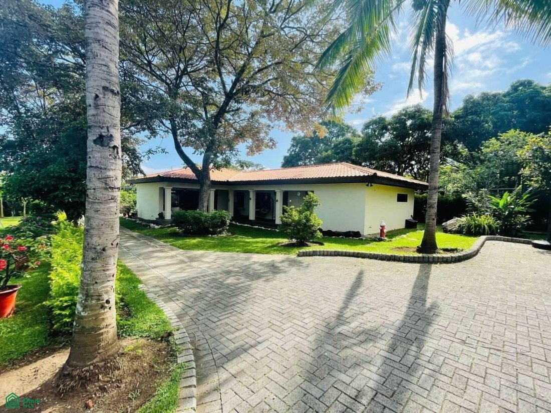 Casa en Santa Ana, San José, Costa Rica 1 - 17088833