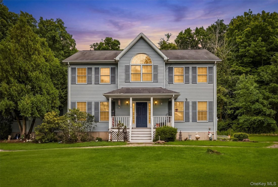House in Woodbury, New York, United States 1 - 18676070