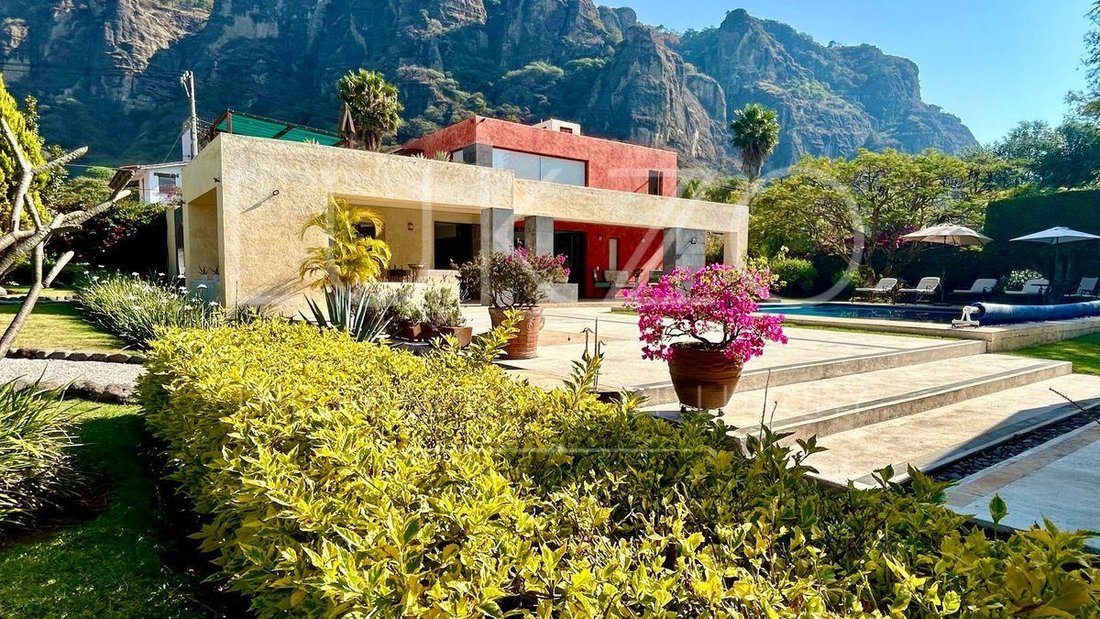 House in Tepoztlán, Morelos, Mexico 1 - 18675392