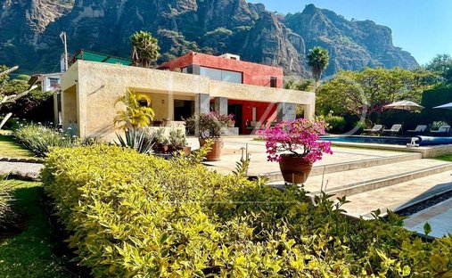 House in Tepoztlán, Morelos, Mexico 1