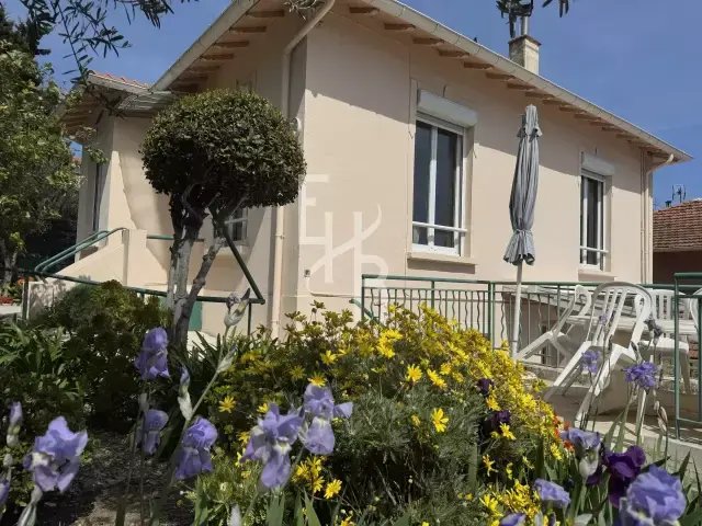 House in Maurice Jeanpierre, Le Cannet, France 3 - 18037194