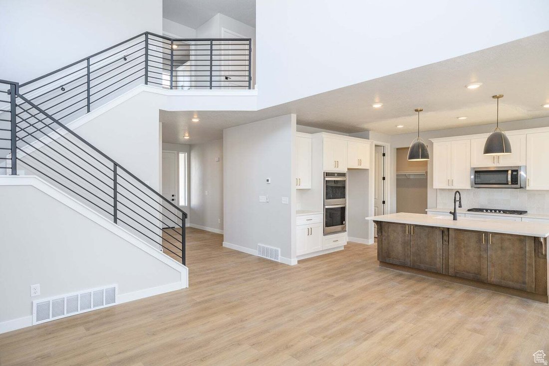 House in Provo, Utah, United States 4 - 18676623