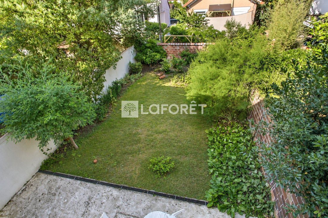 Villa in Centre, Nanterre, France 3 - 18675258