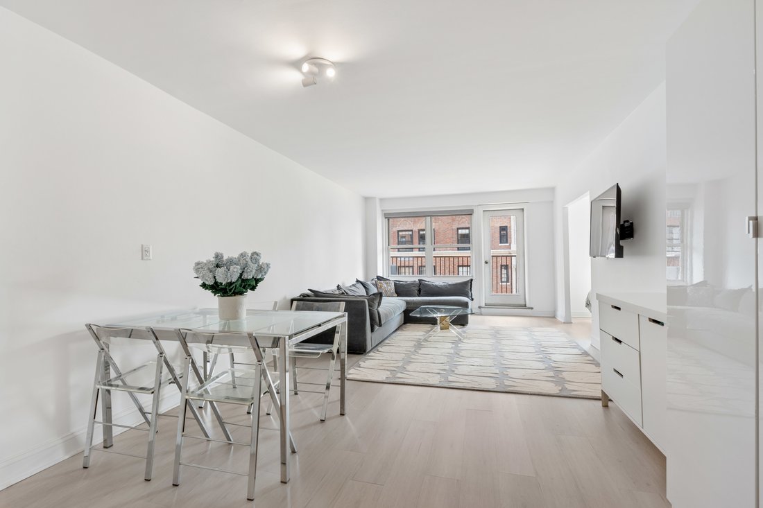 Co Op in New York, New York, United States 2 - 18677603