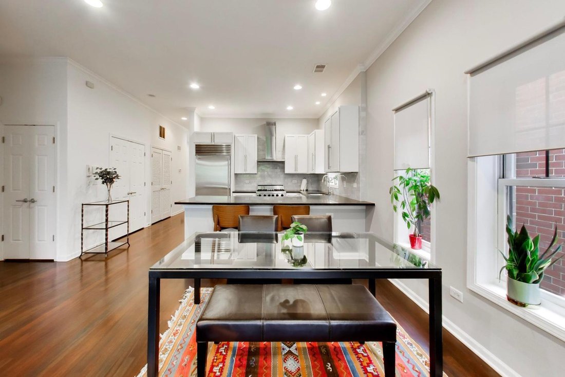 Condo in Chicago, Illinois, United States 4 - 18676330