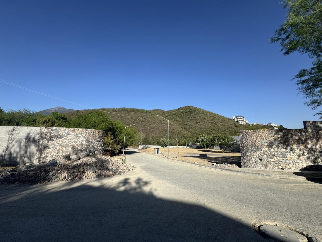 Land in Monterrey, Nuevo Leon, Mexico 1 - 18675325
