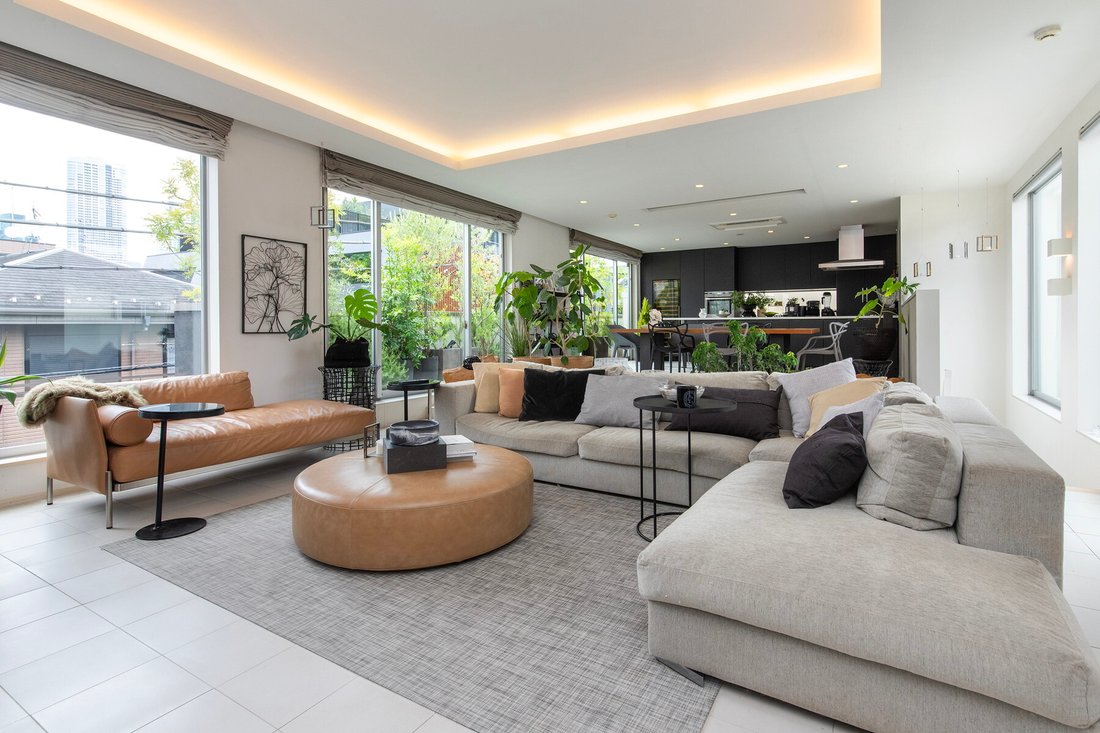 House in Minato City, Tokyo, Japan 1 - 18677425