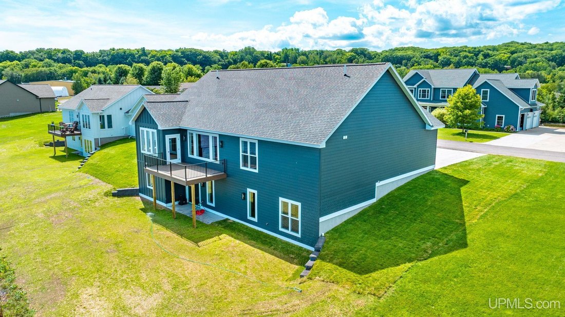 House in Houghton, Michigan, United States 3 - 18674939