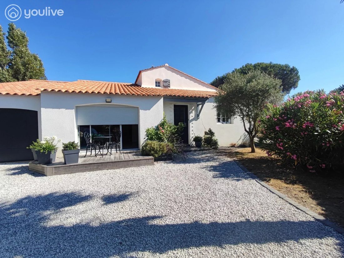 House in Olonne-sur-Mer, Les Sables-d'Olonne, France 1 - 18677837