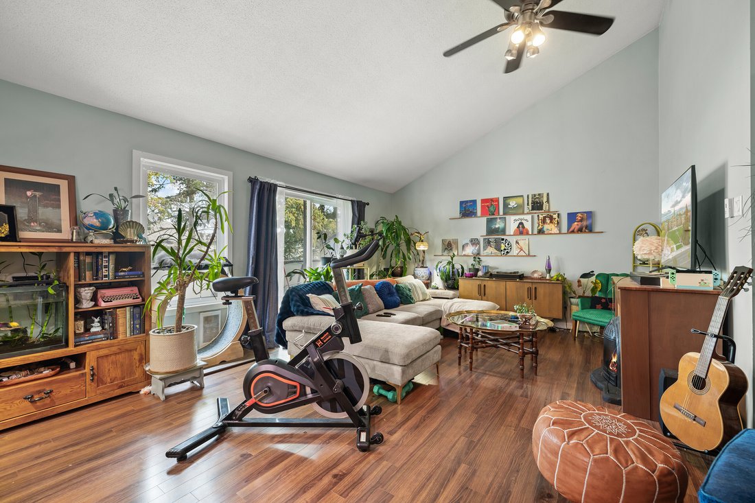 Townhouse in Saanich, British Columbia, Canada 4 - 18678445