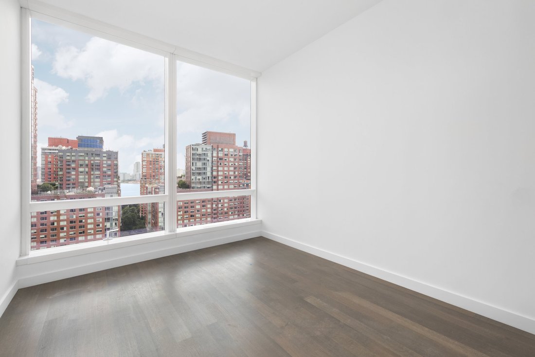 Condo in New York, New York, United States 4 - 18677502