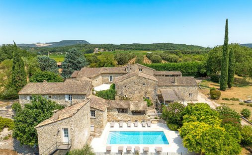 Maison à Valaurie, Auvergne-Rhône-Alpes, France 1