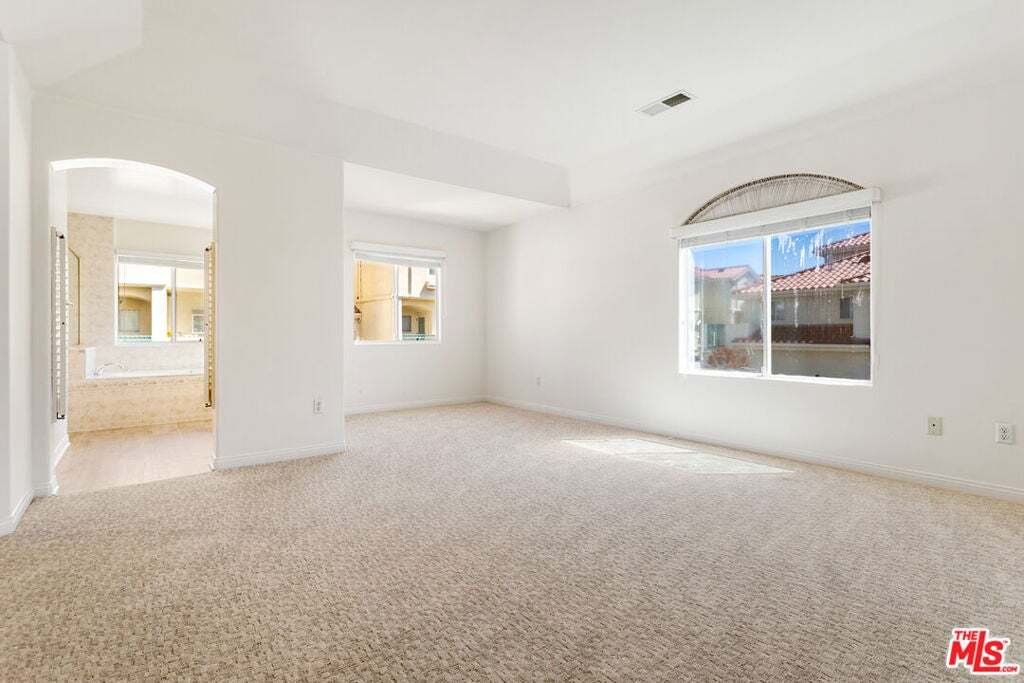 Condo in Torrance, California, United States 5 - 18678613