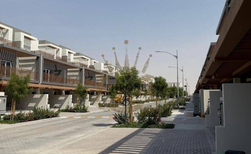 Townhouse in Damac Hills 2, Dubai, United Arab Emirates 1