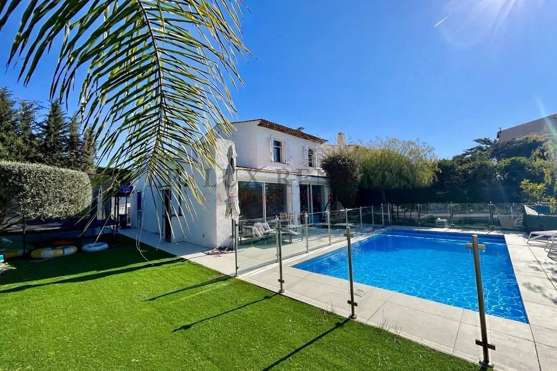 House in Route de Grasse, Villeneuve-Loubet, France 1 - 17386018