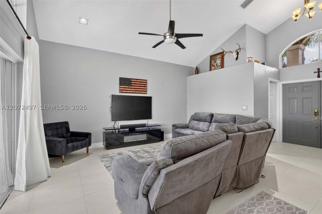 House in Miramar, Florida, United States 5 - 18676834