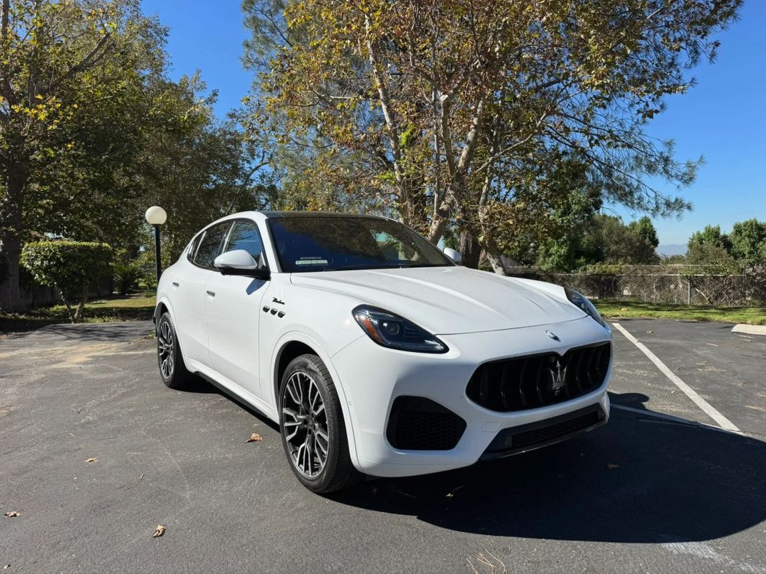 Suv in Los Angeles, CA, United States 1 - 18678041