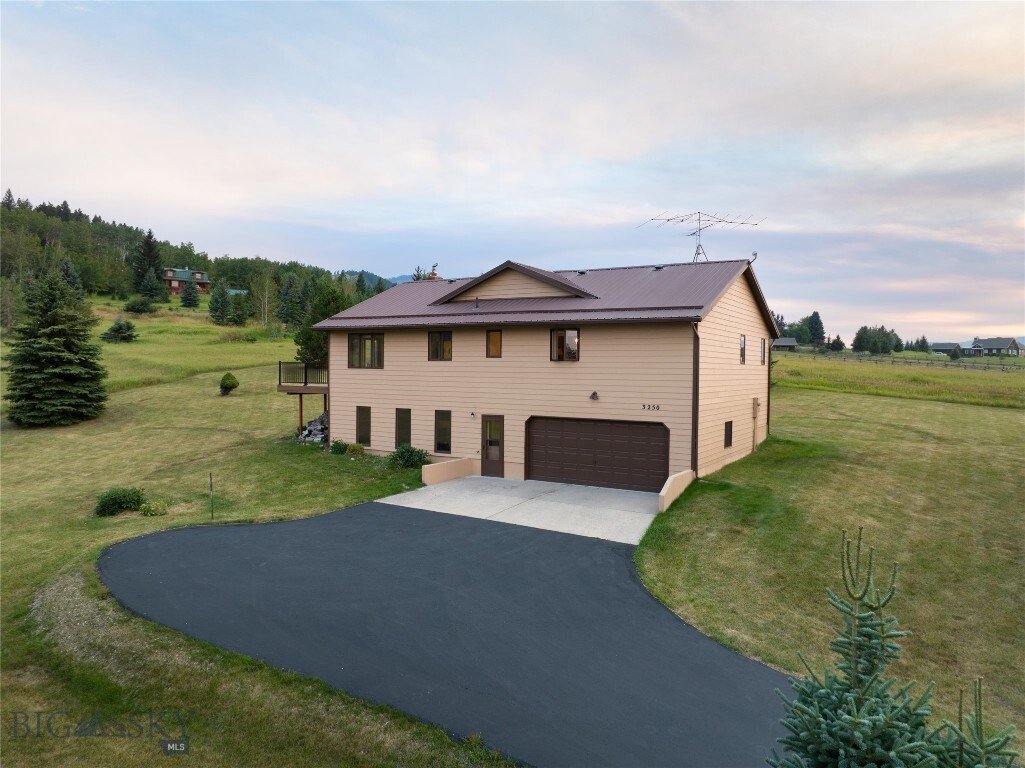 House in Gallatin Gateway, Montana, United States 2 - 18674405