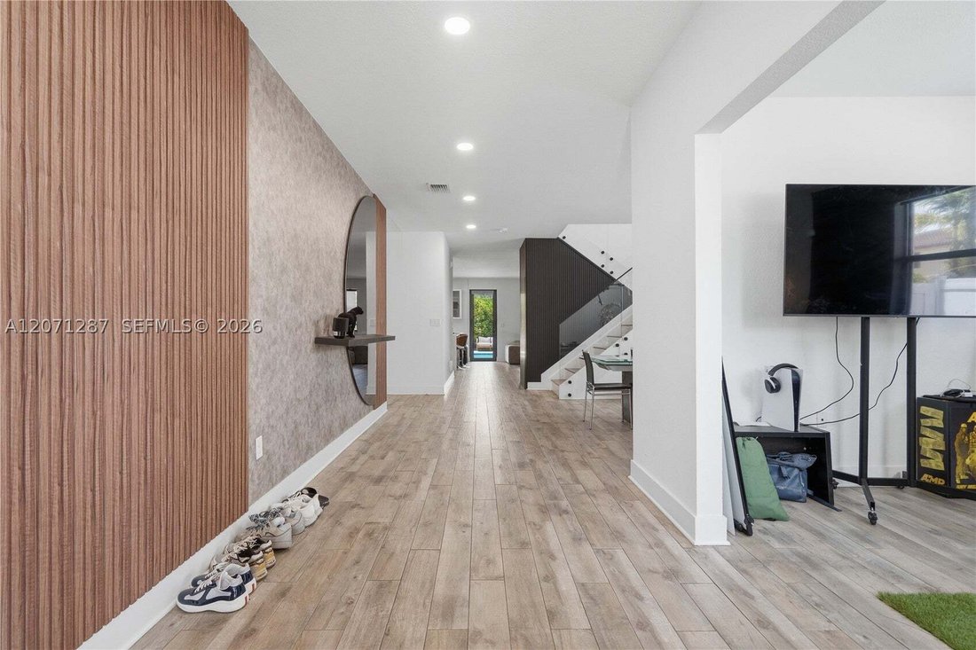 House in Miami Lakes, Florida, United States 5 - 18676855