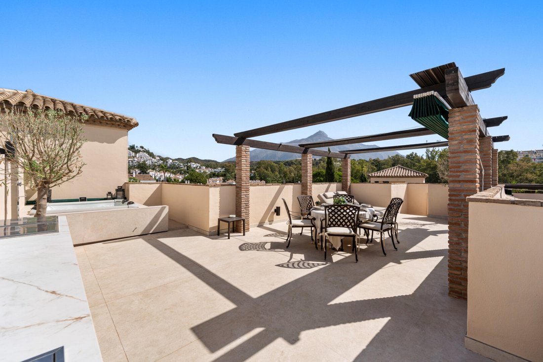 Penthouse in Nueva Andalucia, Marbella, Spain 2 - 18678634