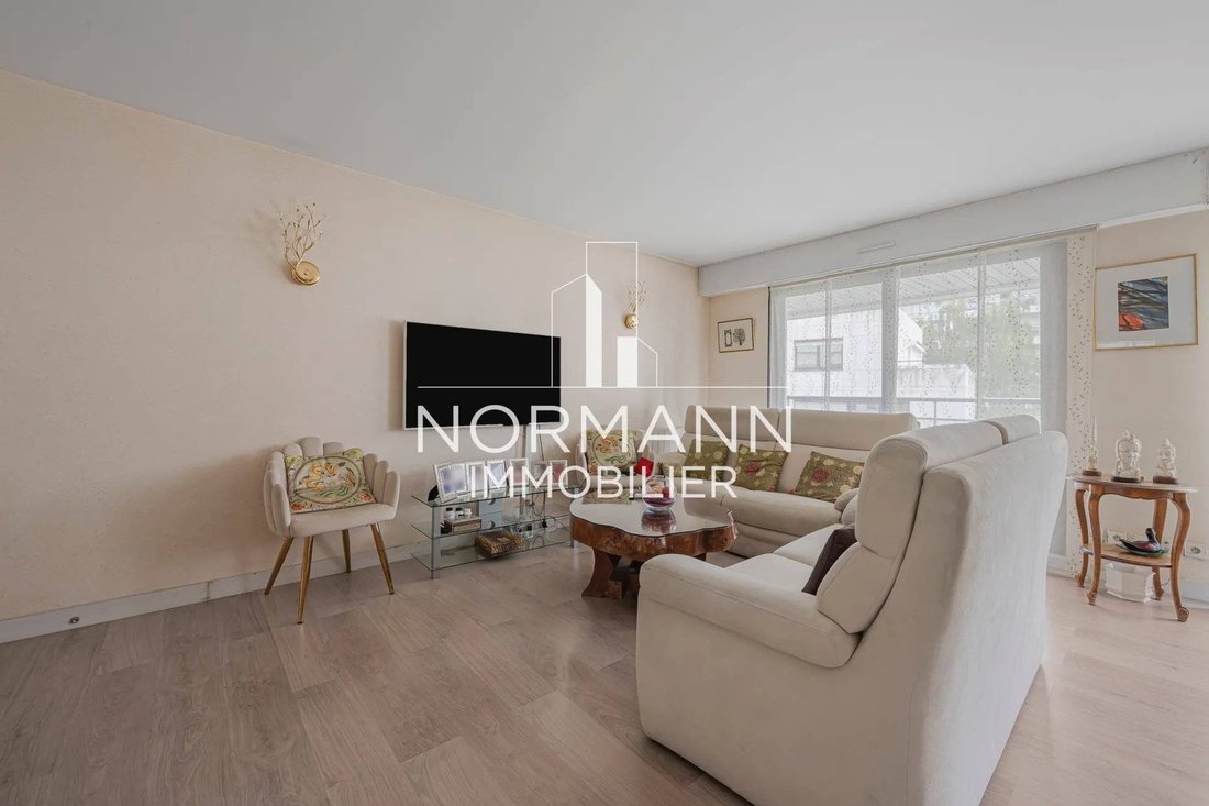 Apartment in Hôtel de Ville-Planchette, Levallois-Perret, France 3 - 18075422