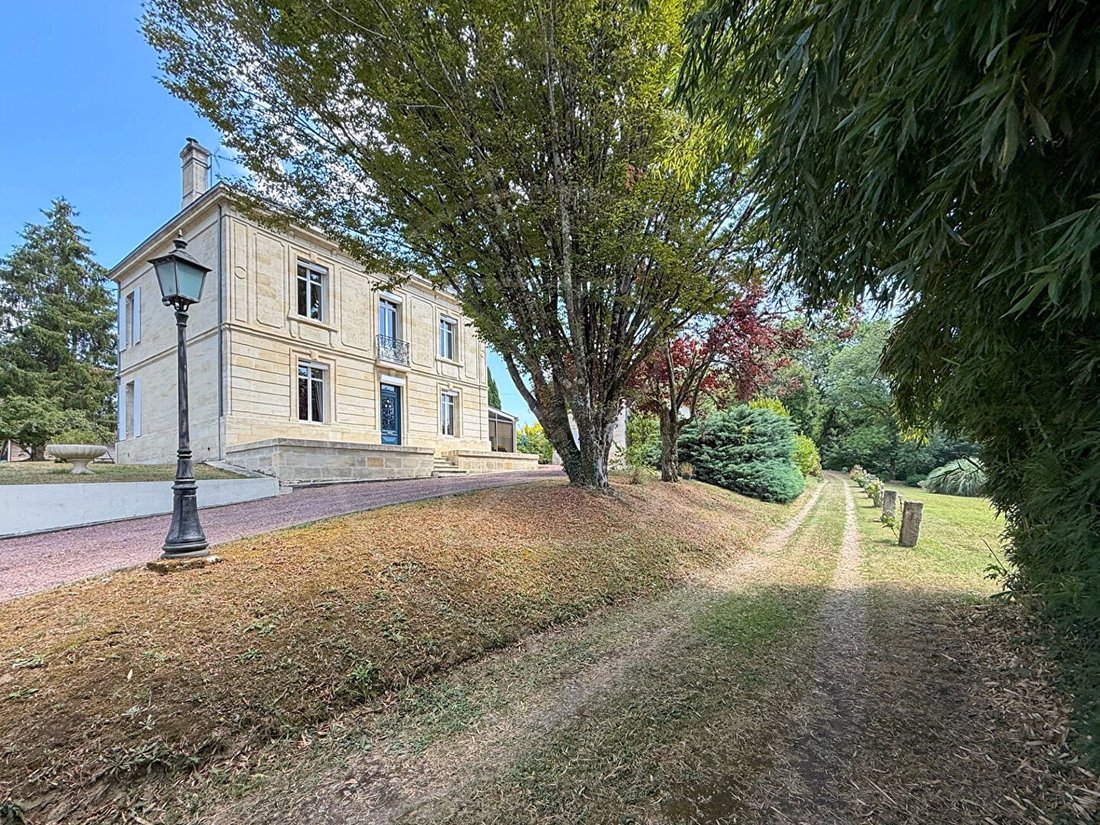 Villa in Le Lac-Bacalan, Bordeaux, France 2 - 18674837