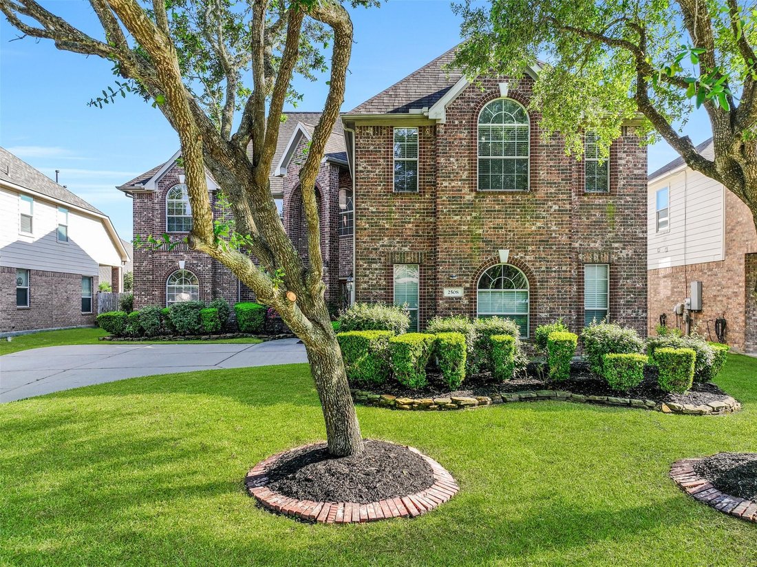 House in Friendswood, Texas, United States 1 - 18677307