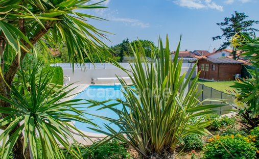 House in Vaux-sur-Mer, Nouvelle-Aquitaine, France 1