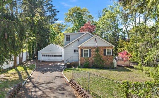 House in East Northport, New York, United States 1