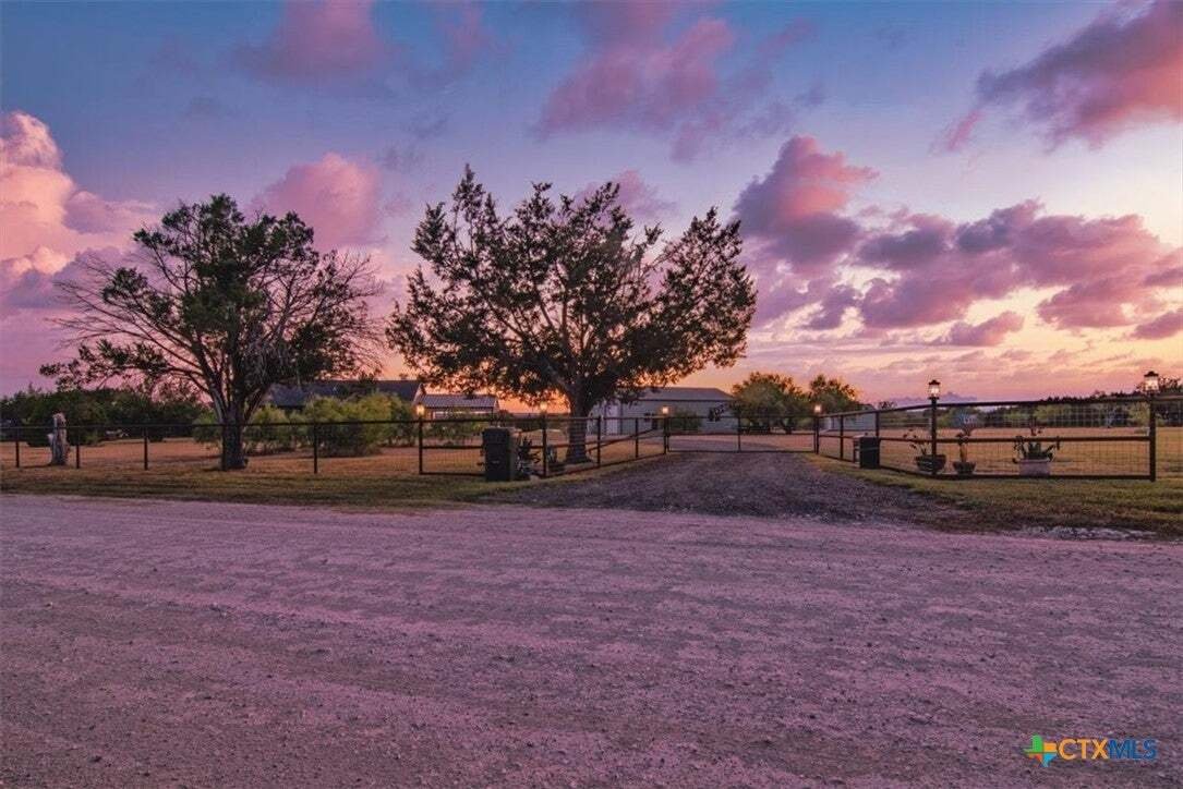 House in The Grove, Texas, United States 2 - 18600346