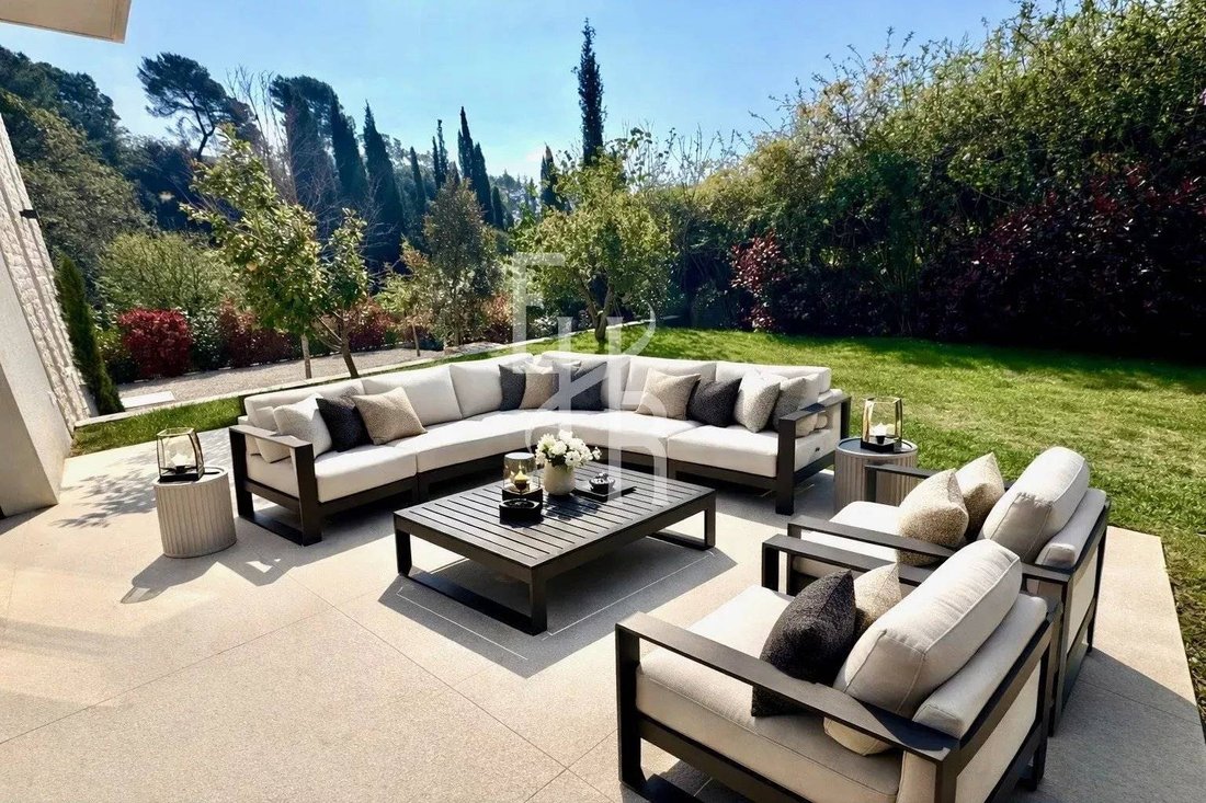 Villa in Mougins, Provence-Alpes-Côte d'Azur, France 5 - 17646347