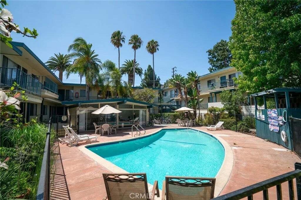 Torrance, California, United States 4 - 18677012