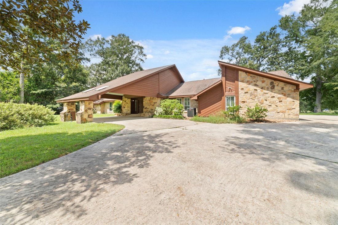 House in Conroe, Texas, United States 1 - 18677305