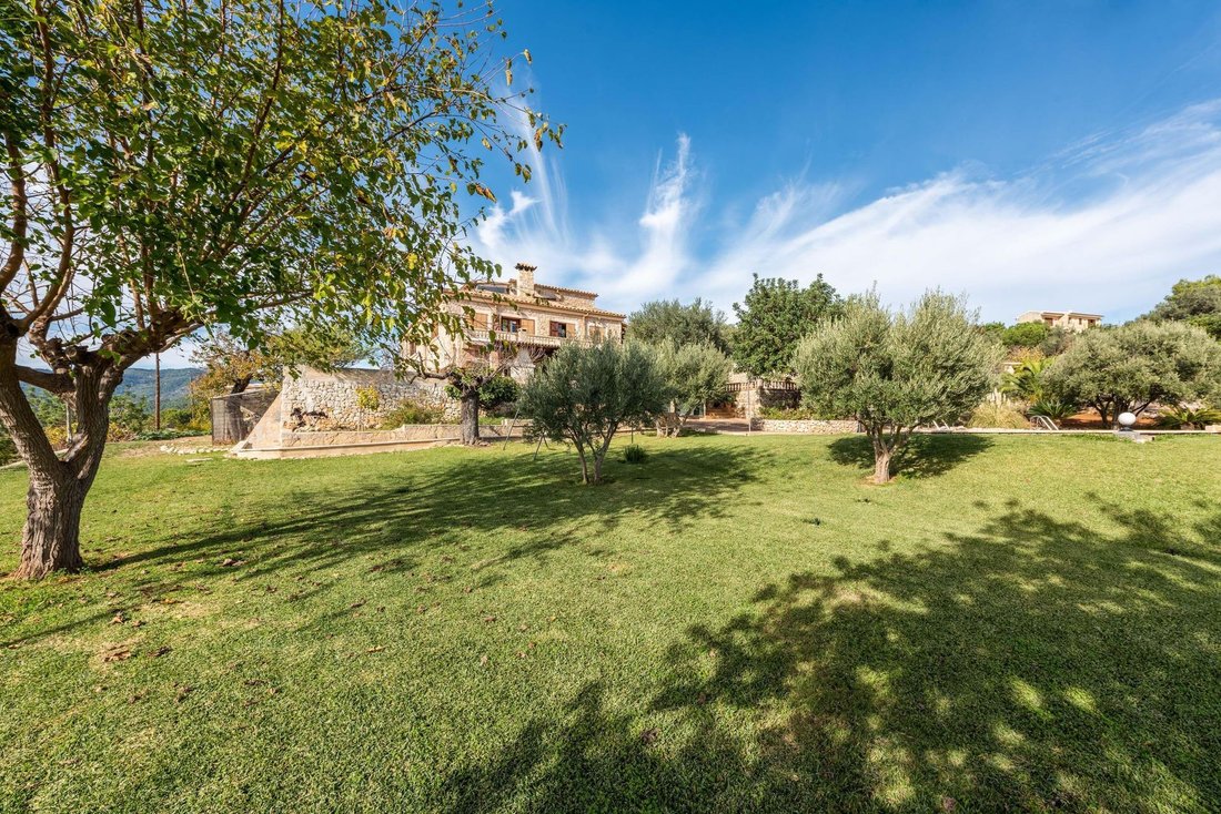 Villa in Mancor de la Vall, Balearic Islands, Spain 2 - 18676259