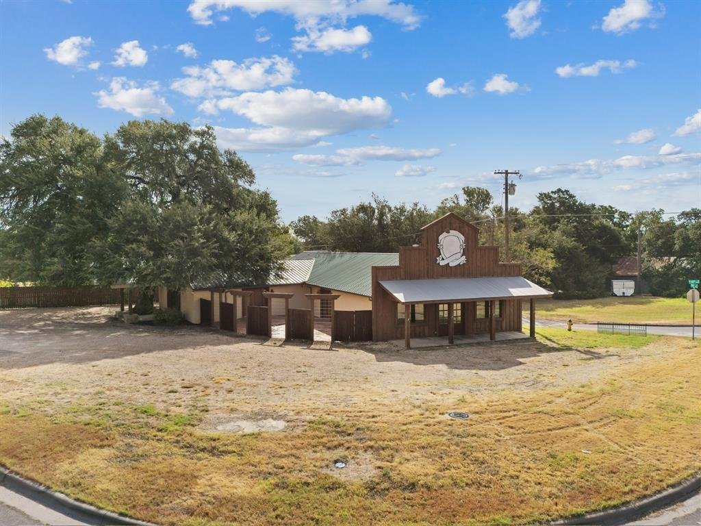 House in Waco, Texas, United States 3 - 18677202