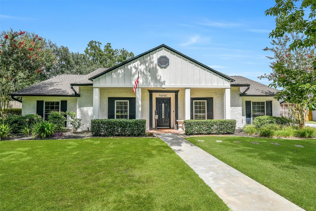 House in Friendswood, Texas, United States 1 - 18677328