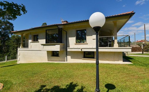 Villa in O Rosal, Galicia, Spain 1