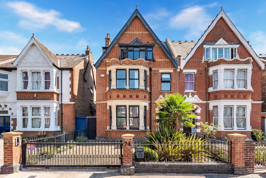 House in West Acton, Ealing, England 1 - 18674655