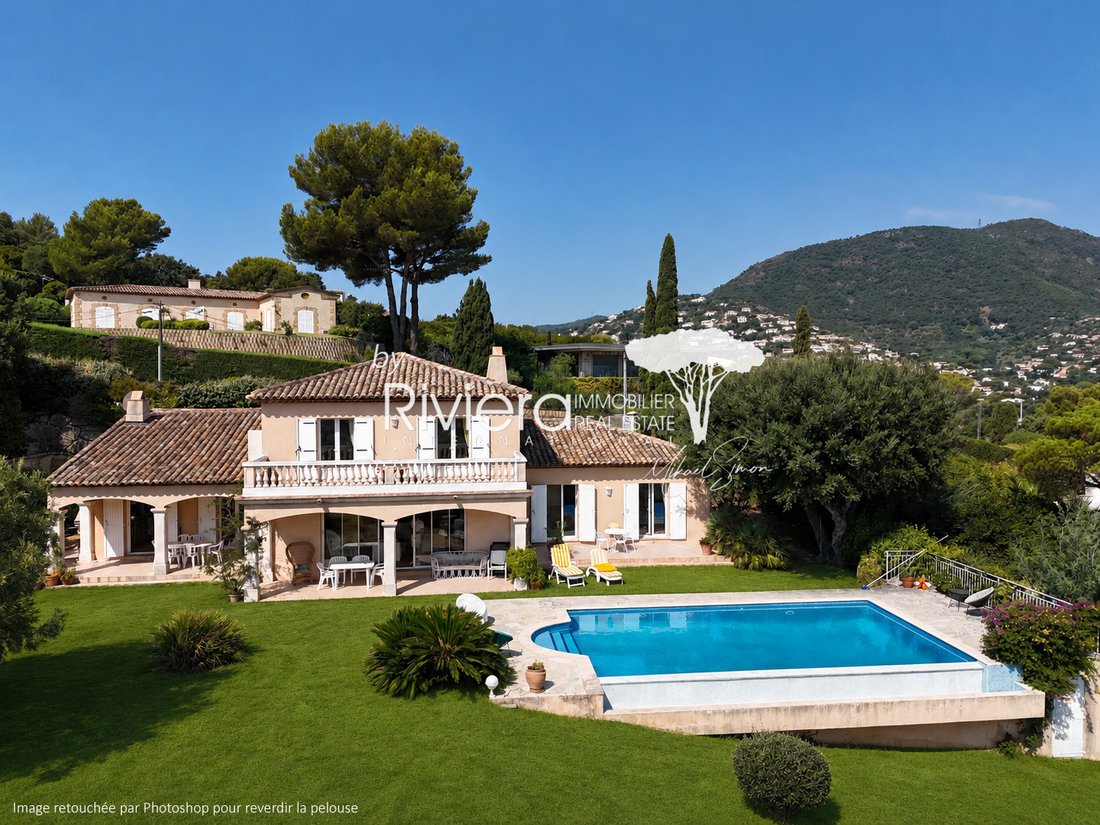 Estate in Nord, Cavalaire-sur-Mer, France 2 - 18676399