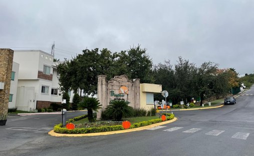 Terreno a Monterrey, Nuevo León, Messico 1