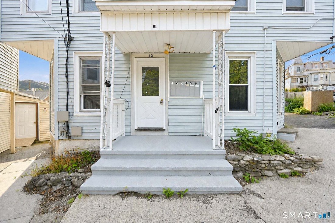 Naugatuck, Connecticut, United States 3 - 18676691